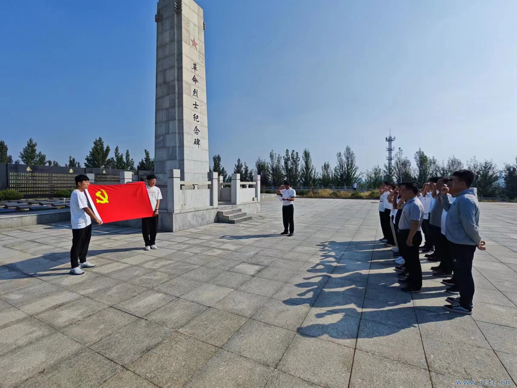 1695058276360320.jpg d8397409970464aead15ab3ce49c6d6.jpg