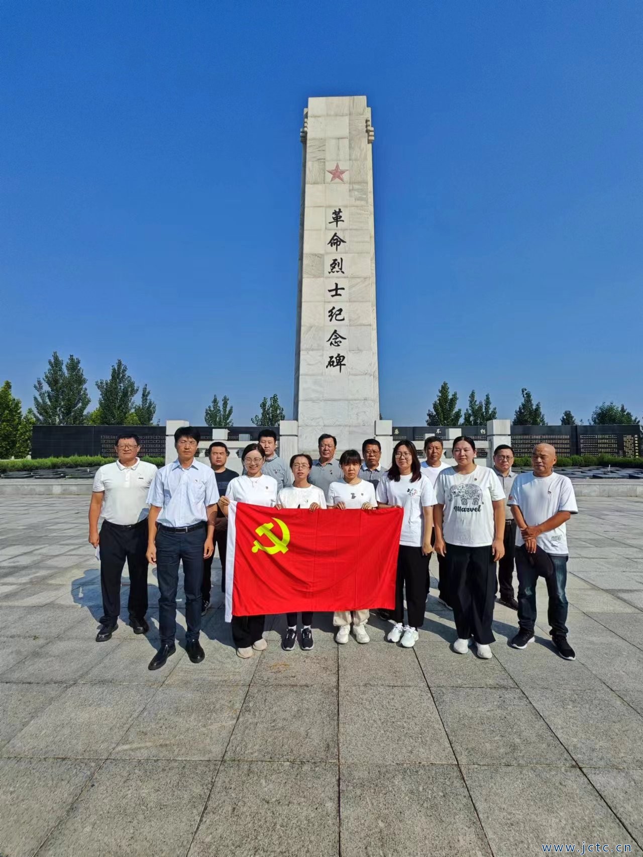 1695058357891028.jpg 07f9af4e0eec2bb72f46b12cbd509e7.jpg